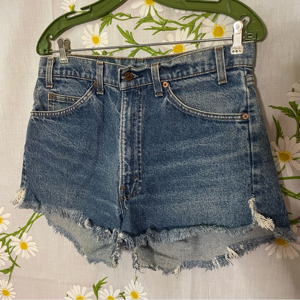 Vintage 90s 501 Levi’s orange tab cut off denim high waisted mom shorts - Picture 5 of 8